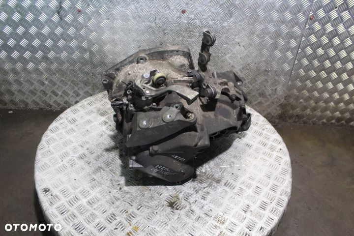 SKRZYNIA BIEGÓW OPEL VECTRA C 1.9CDTI 55350375 - 3