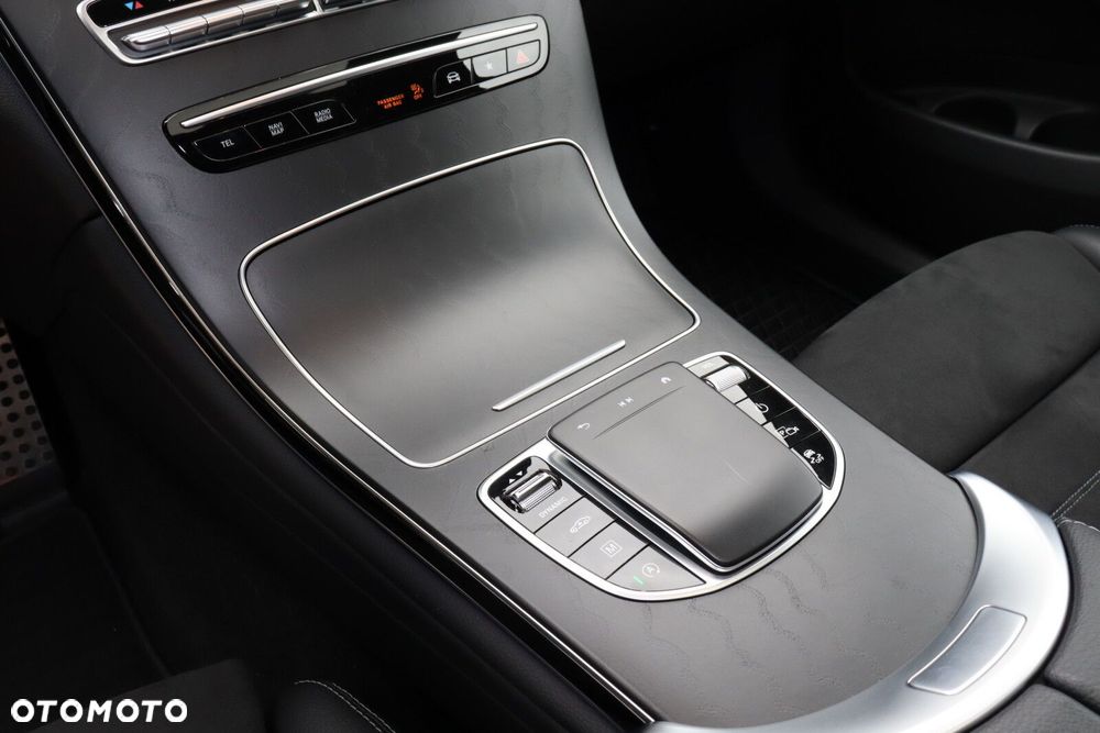 Mercedes-Benz GLC - 14