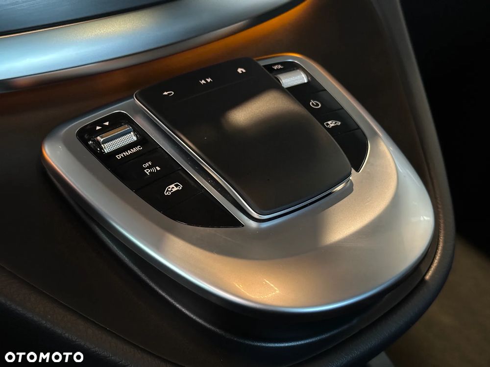 Mercedes-Benz EQV - 26