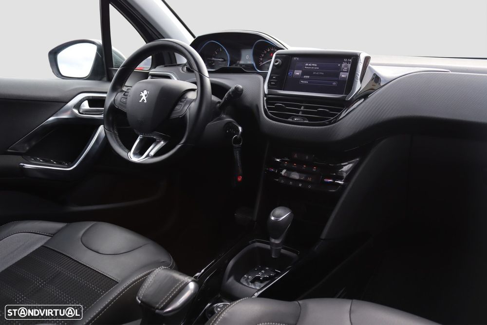 Peugeot 2008 PureTech 130 EAT8 Allure - 4