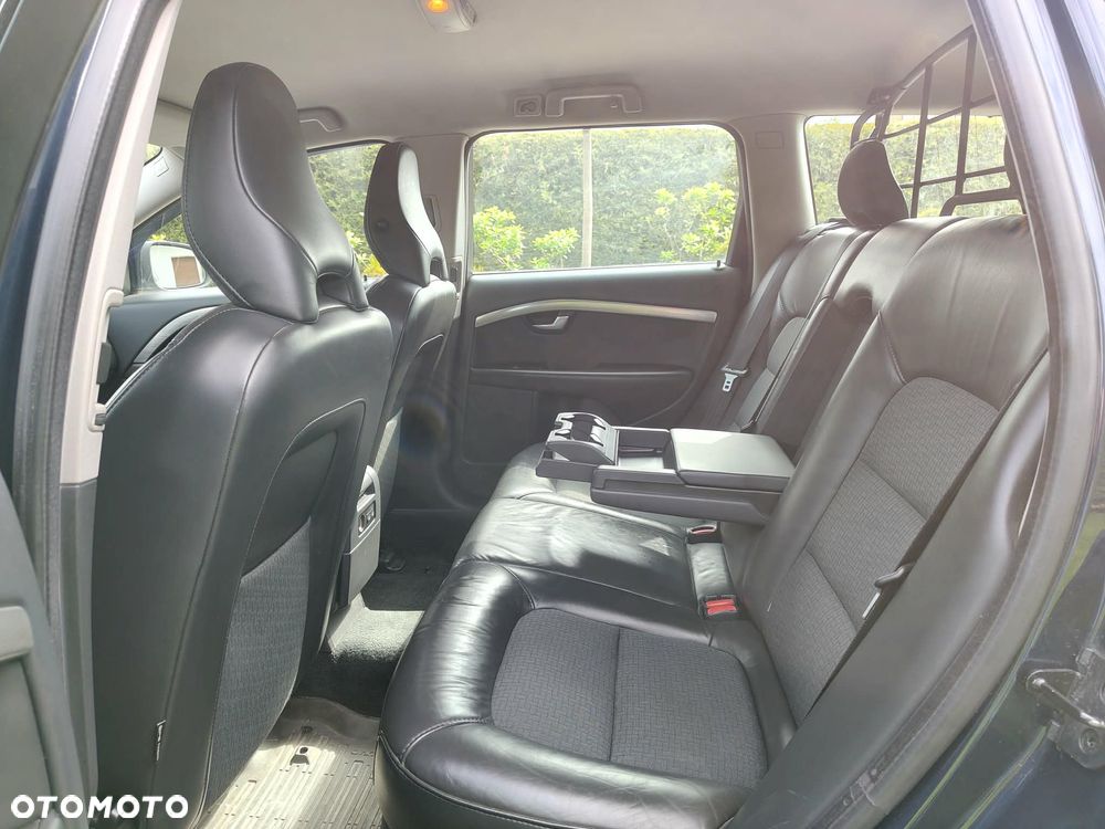Volvo V70 2.5T Kinetic - 6