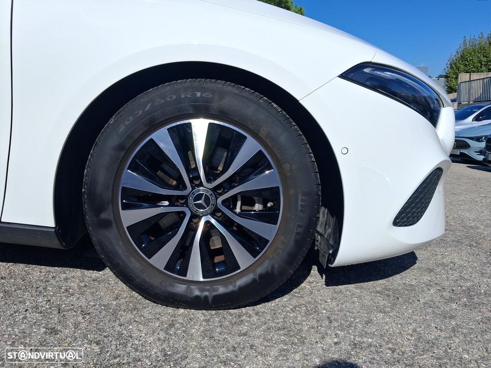 Mercedes-Benz A 200 Standard - 25