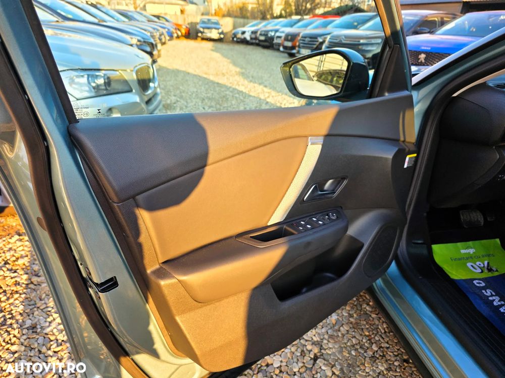 Citroën C4 PureTech 130 Stop&Start EAT8 PLUS - 22