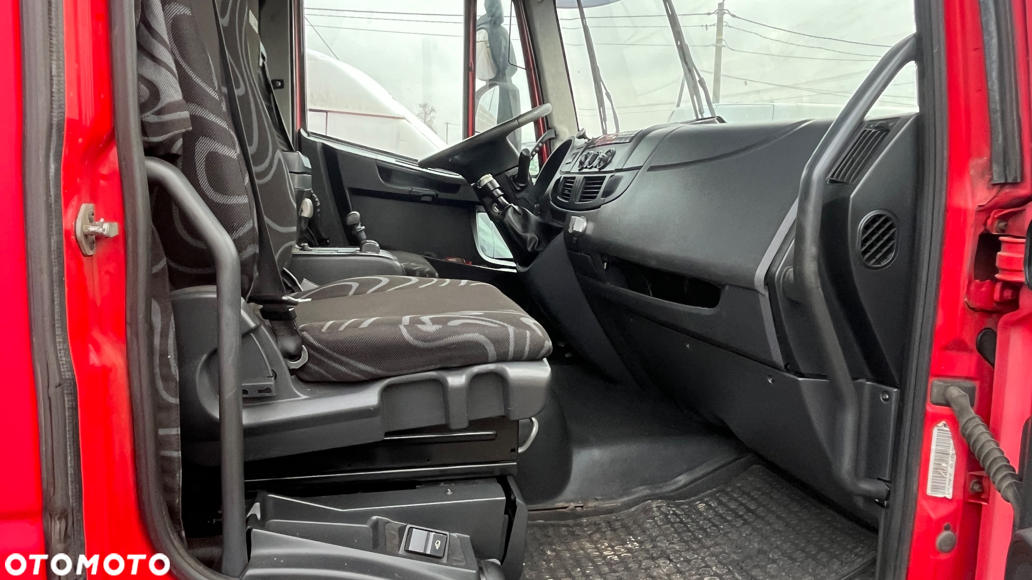 Iveco EUROCARGO  ML180E28P - 17