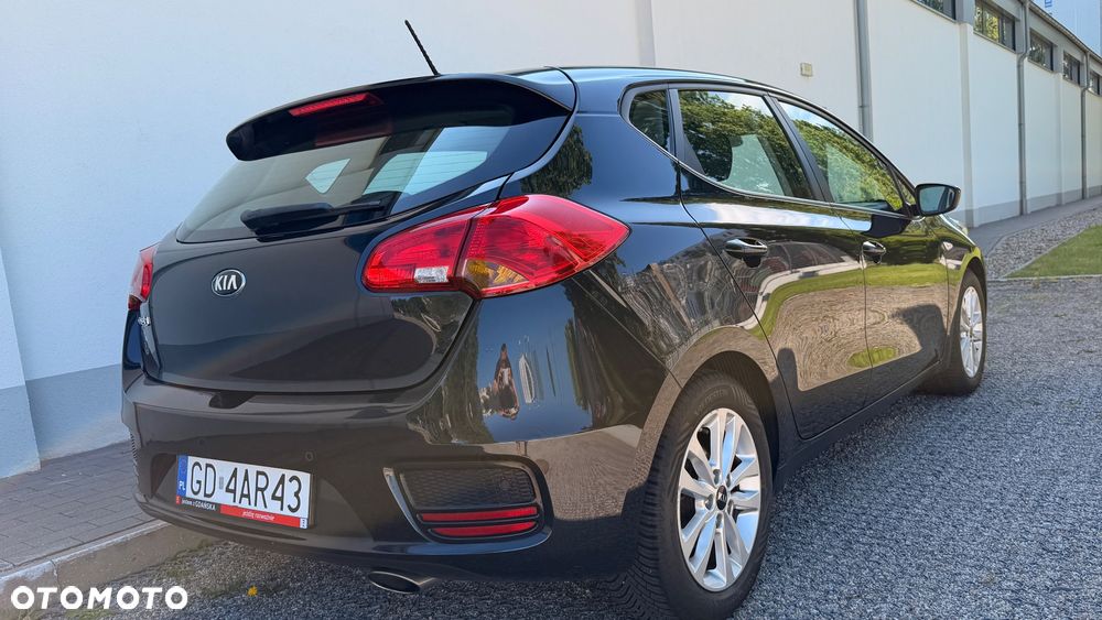 Kia Ceed 1.4 CVVT UEFA EURO 2016 - 4