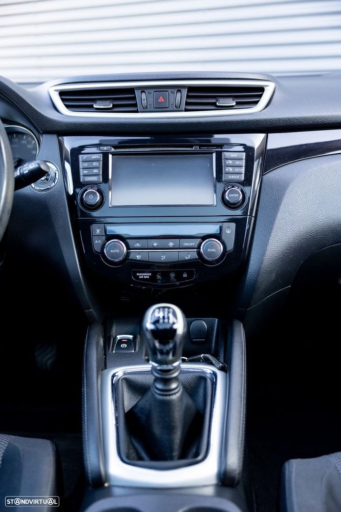 Nissan Qashqai 1.5 dCi N-Connecta - 16