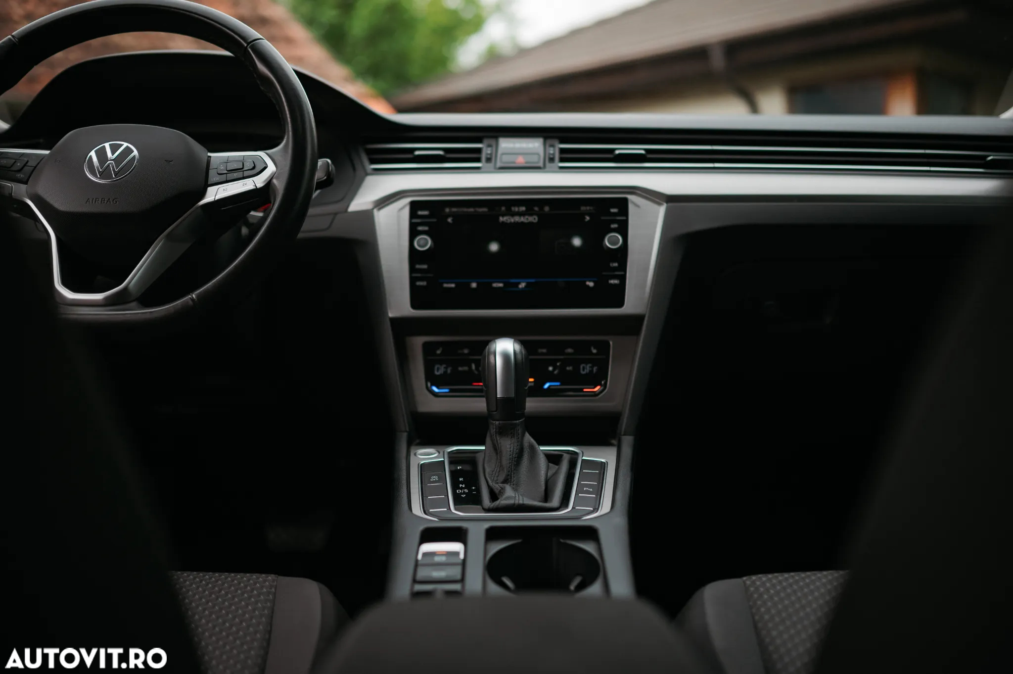 Volkswagen Passat Variant 2.0 TDI DSG Base - 15