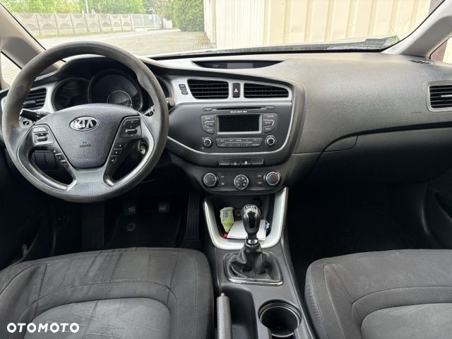 Kia Ceed 1.6 CRDi M - 11
