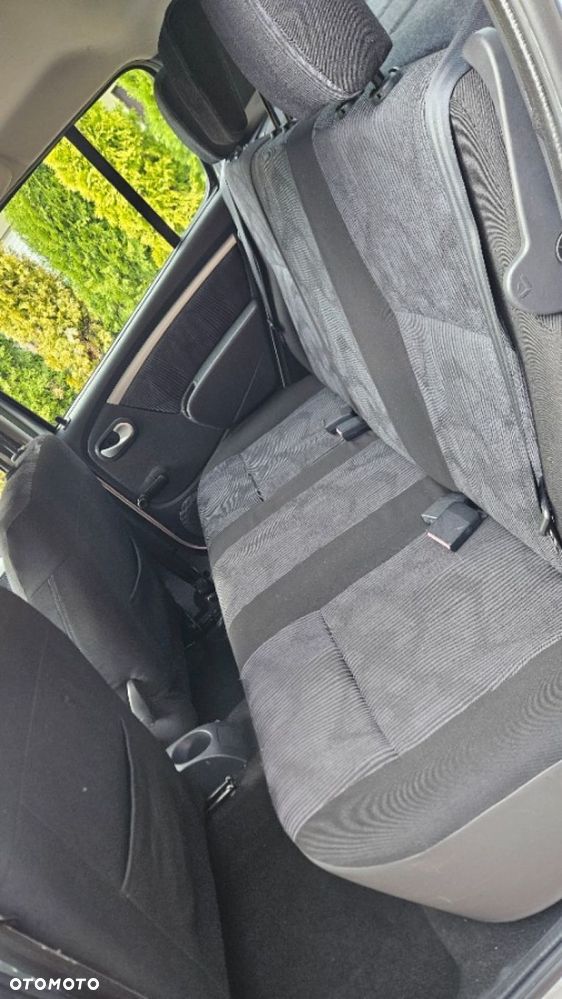 Dacia Sandero 1.6 Laureate - 18