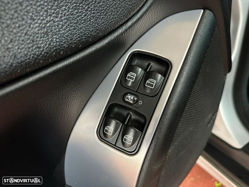 Mercedes-Benz C 220 CDi Avantgarde - 13