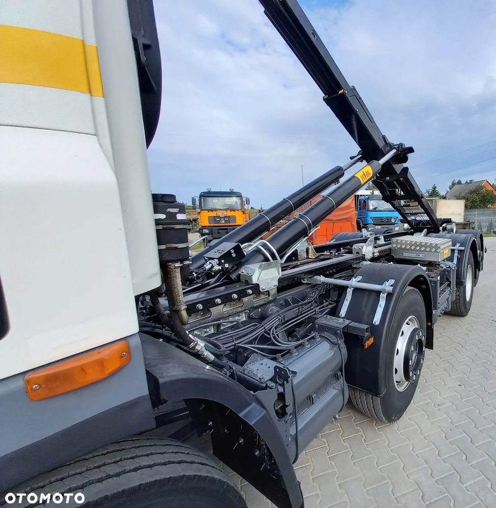 DAF CF 410 - 19