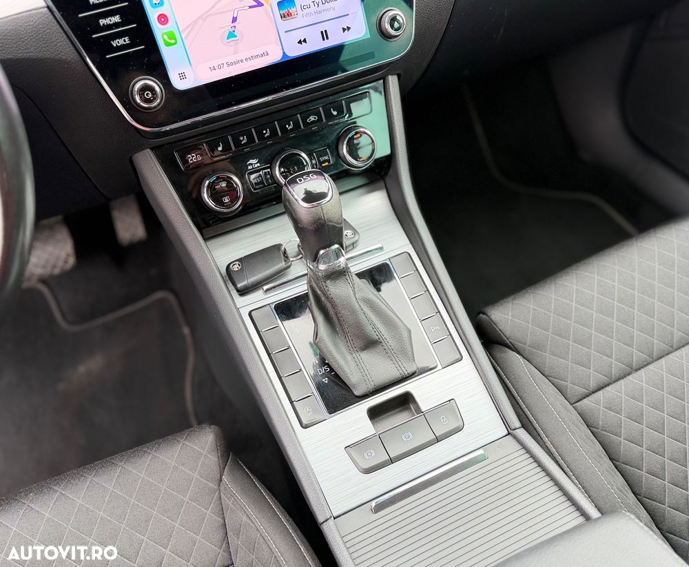 Skoda Superb 2.0 TDI DSG Premium Edition - 19