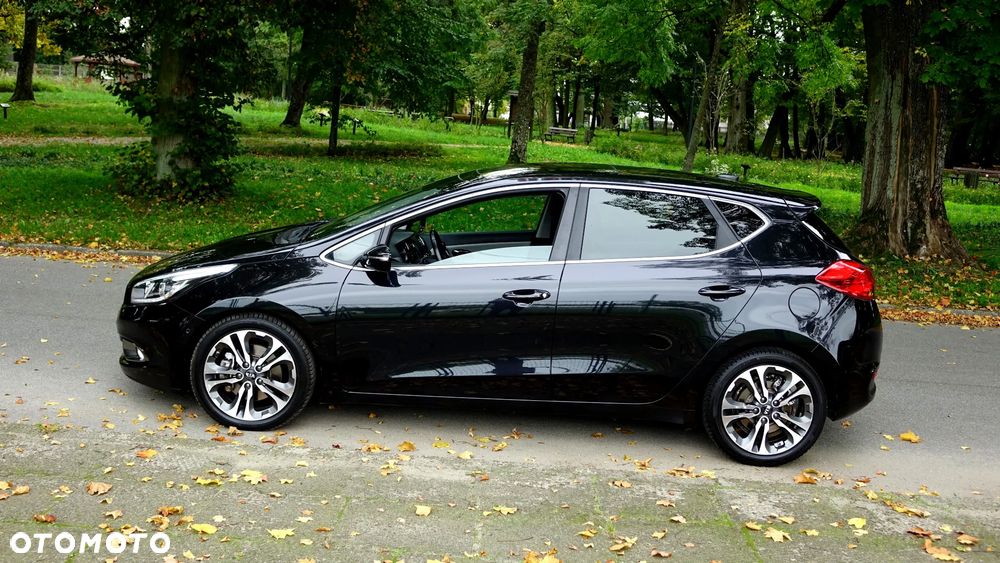 Kia Ceed 1.6 CRDi 128 Platinum Edition - 28