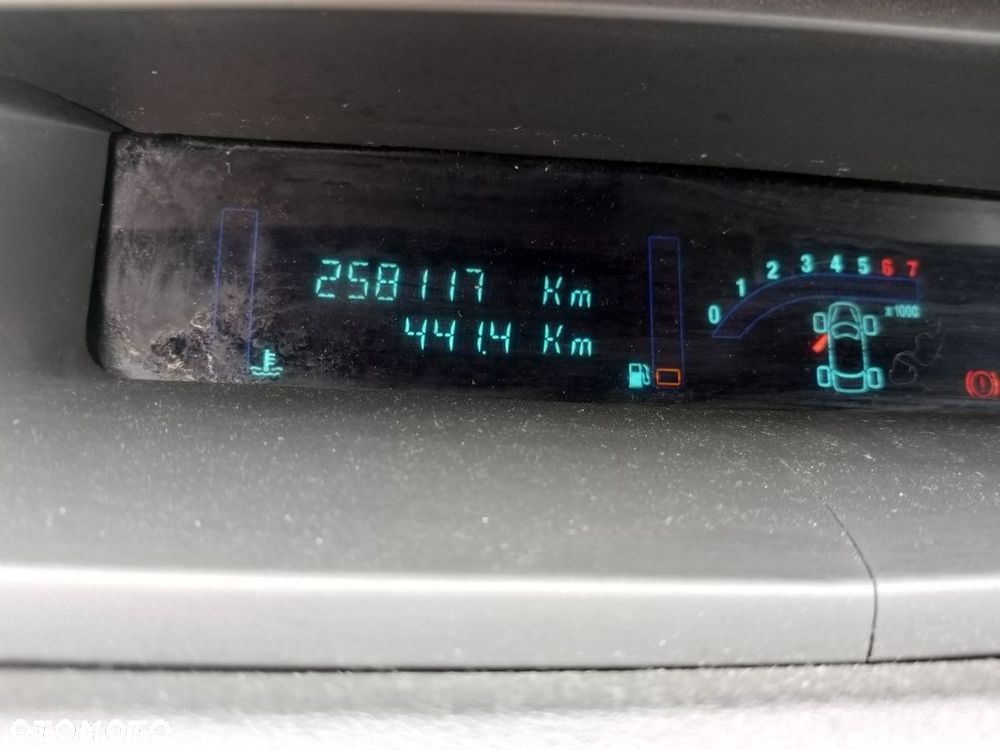 Renault Scenic - 11