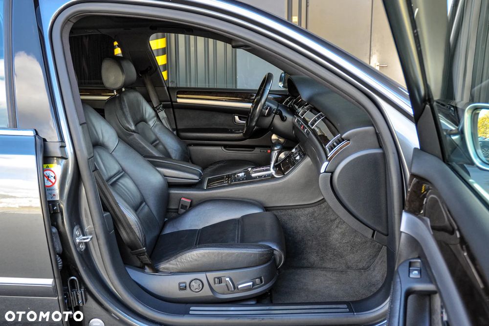 Audi S8 5.2 FSI Quattro - 12