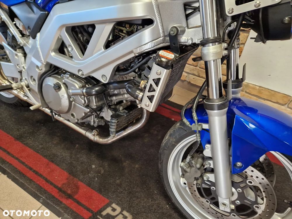 Suzuki SV - 30