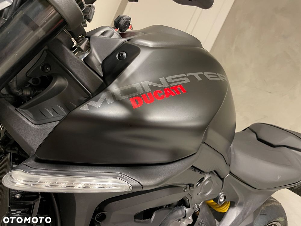 Ducati Monster - 9