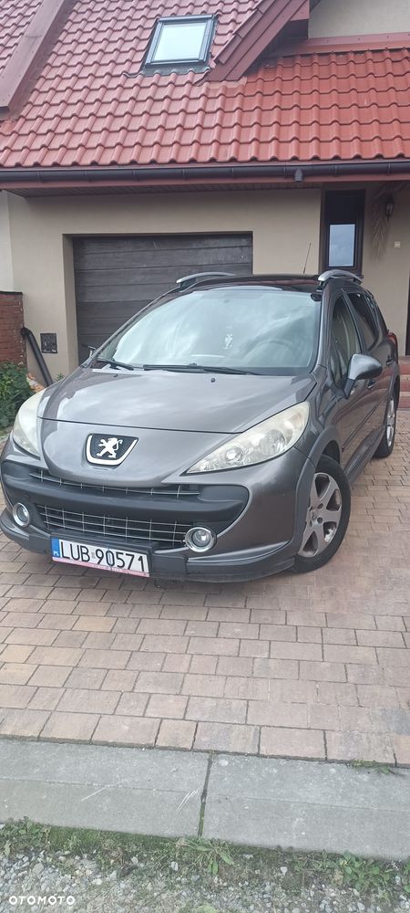 Peugeot 207 - 1
