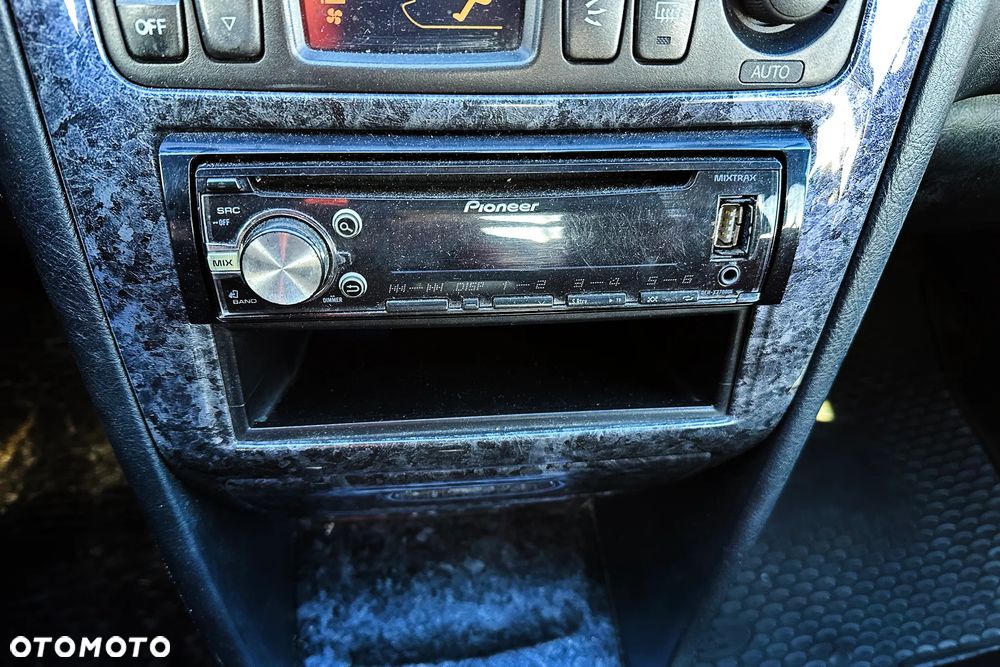 Mitsubishi Galant 2.5 V6 Avance - 25