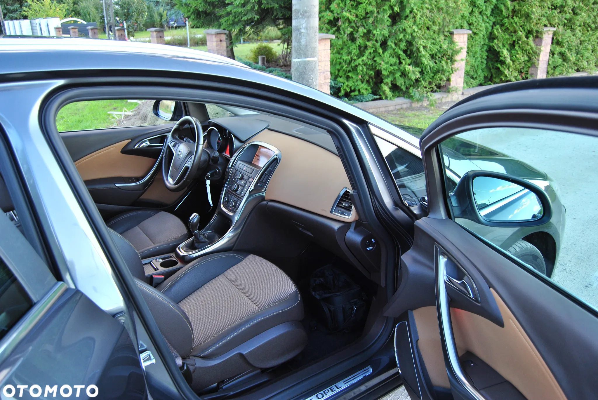 Opel Astra IV 1.4 T Cosmo - 27