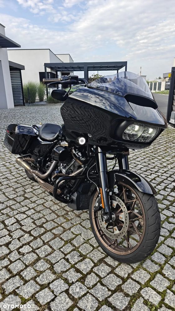 Harley-Davidson Touring Road Glide - 1