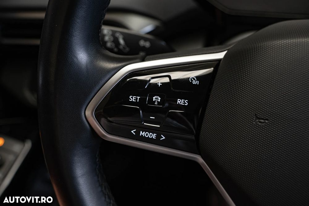 VOLKSWAGEN ID.4 2021 — imagine 35