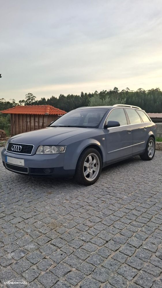 Audi A4 Avant - 11