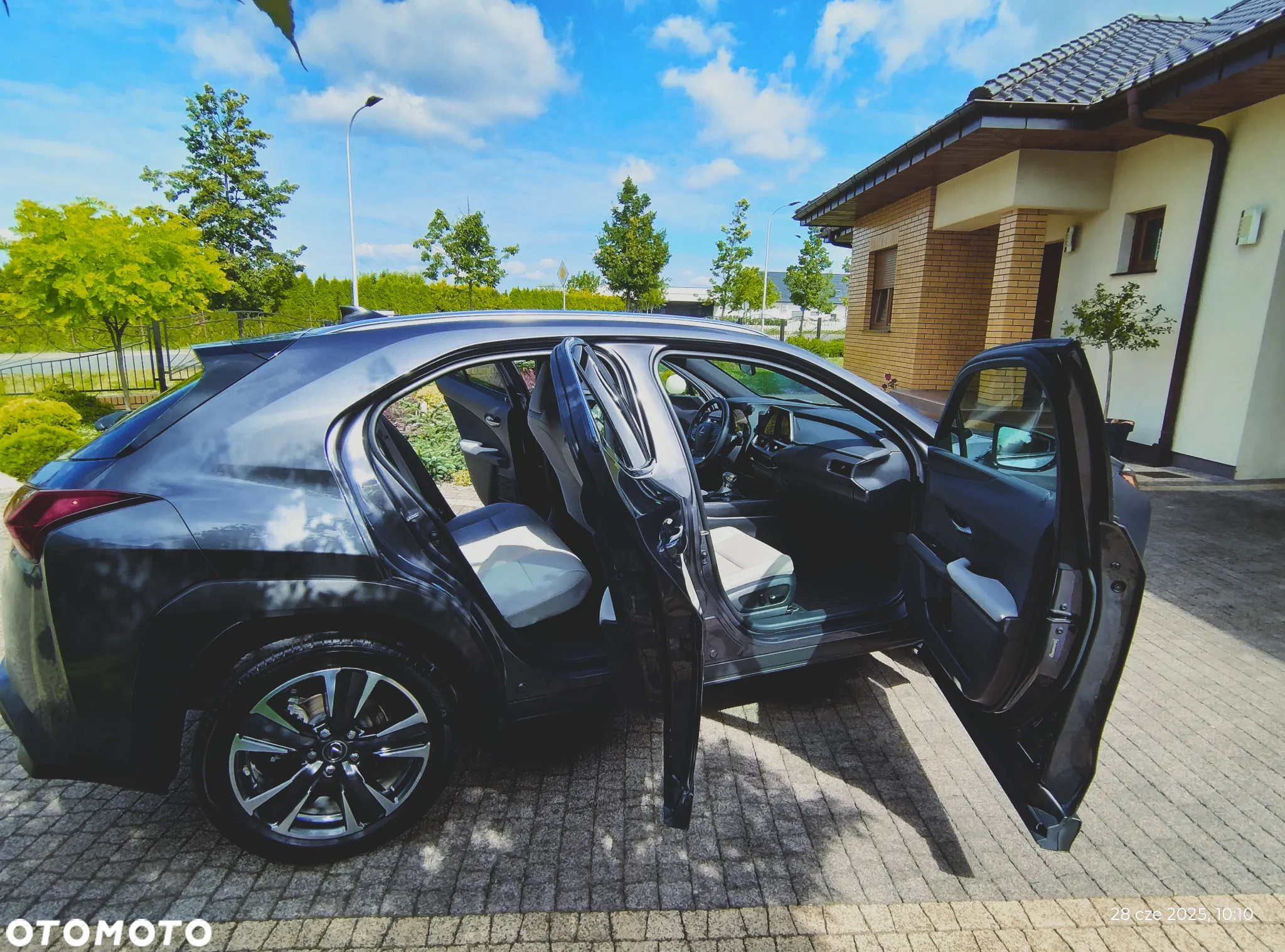 Lexus UX 250h GPF Business AWD - 9