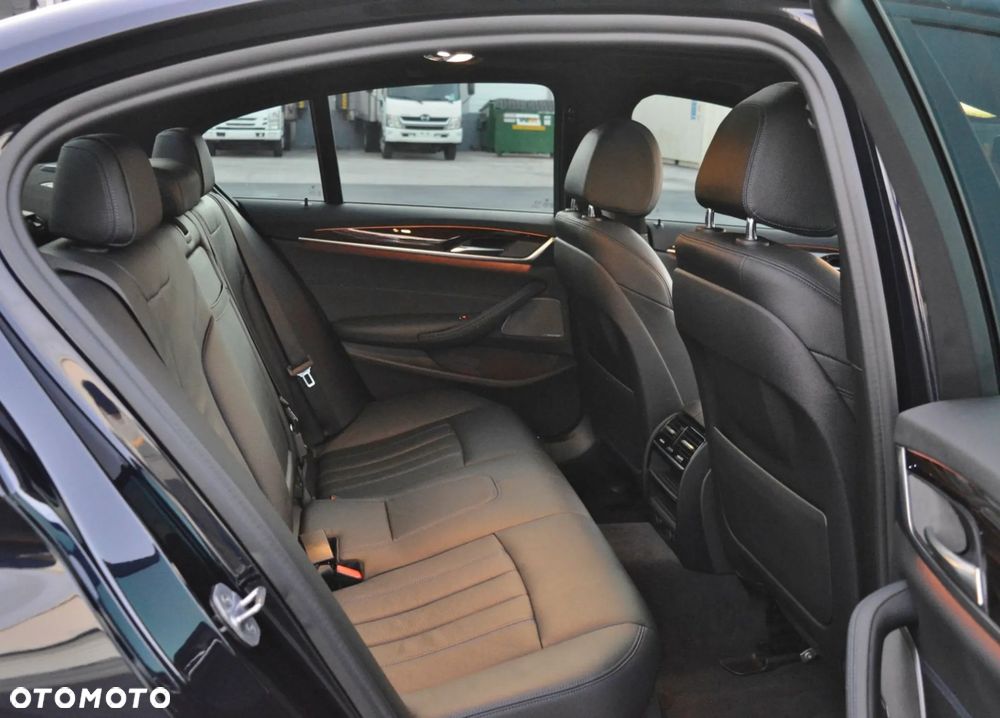 BMW Seria 5 530i GPF M Sport sport - 26