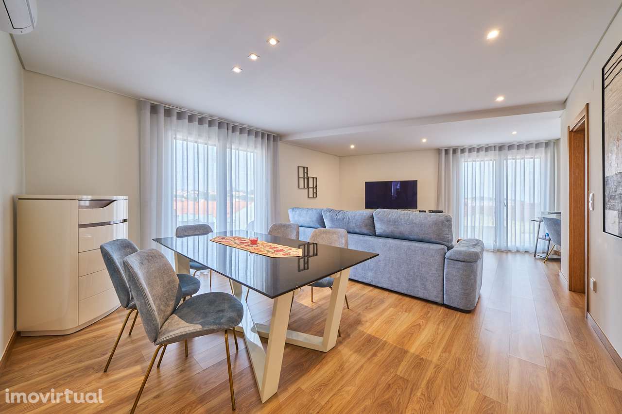 T2 c/Suite c/ Lugar de garagem e c/ licença de AL - Grande imagem: 3/30