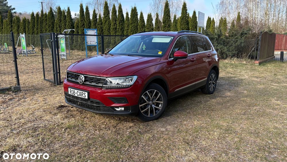 Volkswagen Tiguan - 1