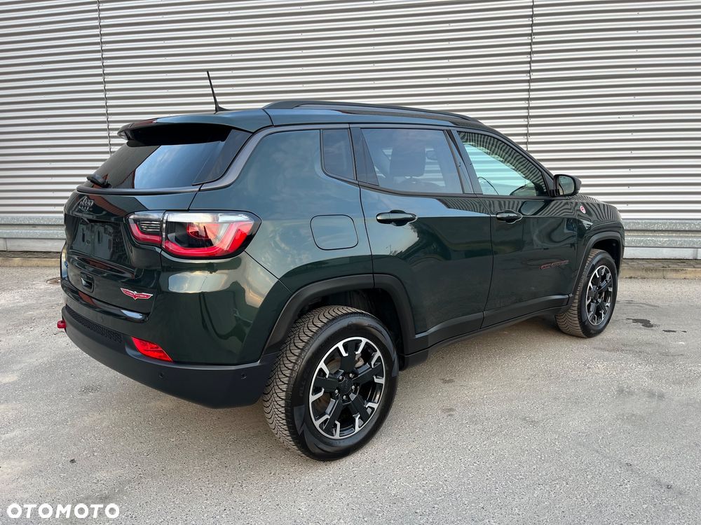 Jeep Compass - 10