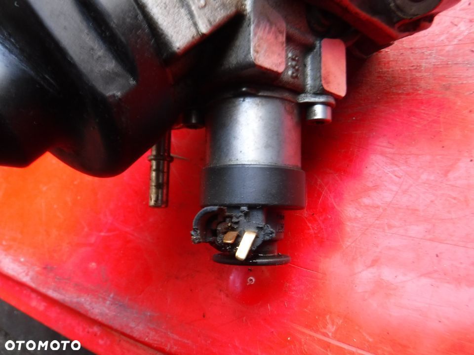 Renault Clio IV 1.5 DCI pompa wtryskowa 9670985677 - 2