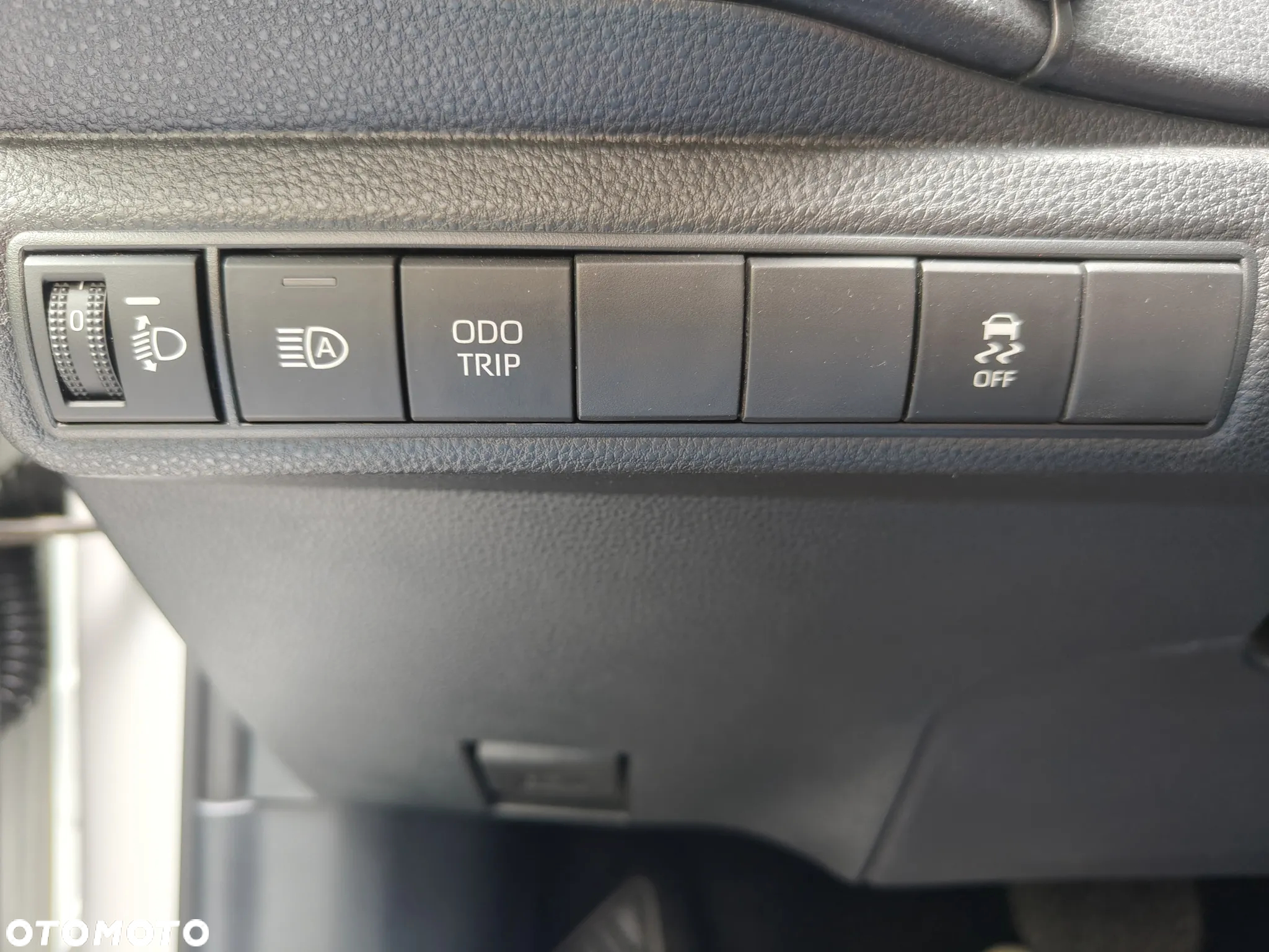 Toyota Corolla 1.8 Hybrid Style - 14
