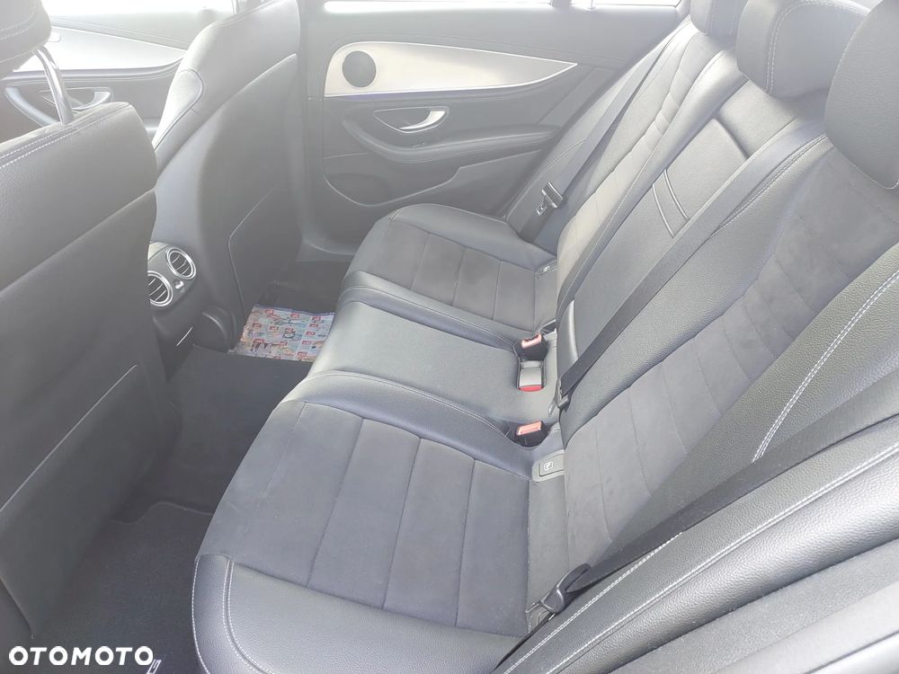 Mercedes-Benz Klasa E 220 d Business Edition 9G-TRONIC - 11