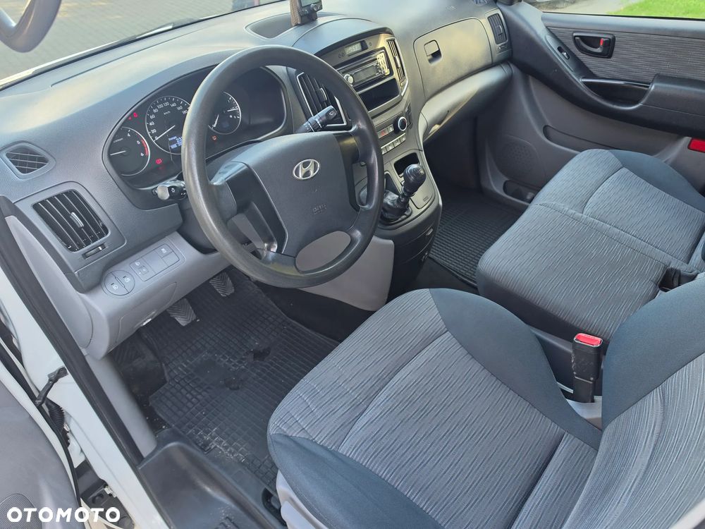 Hyundai H1 Starex Grand Starex - 24