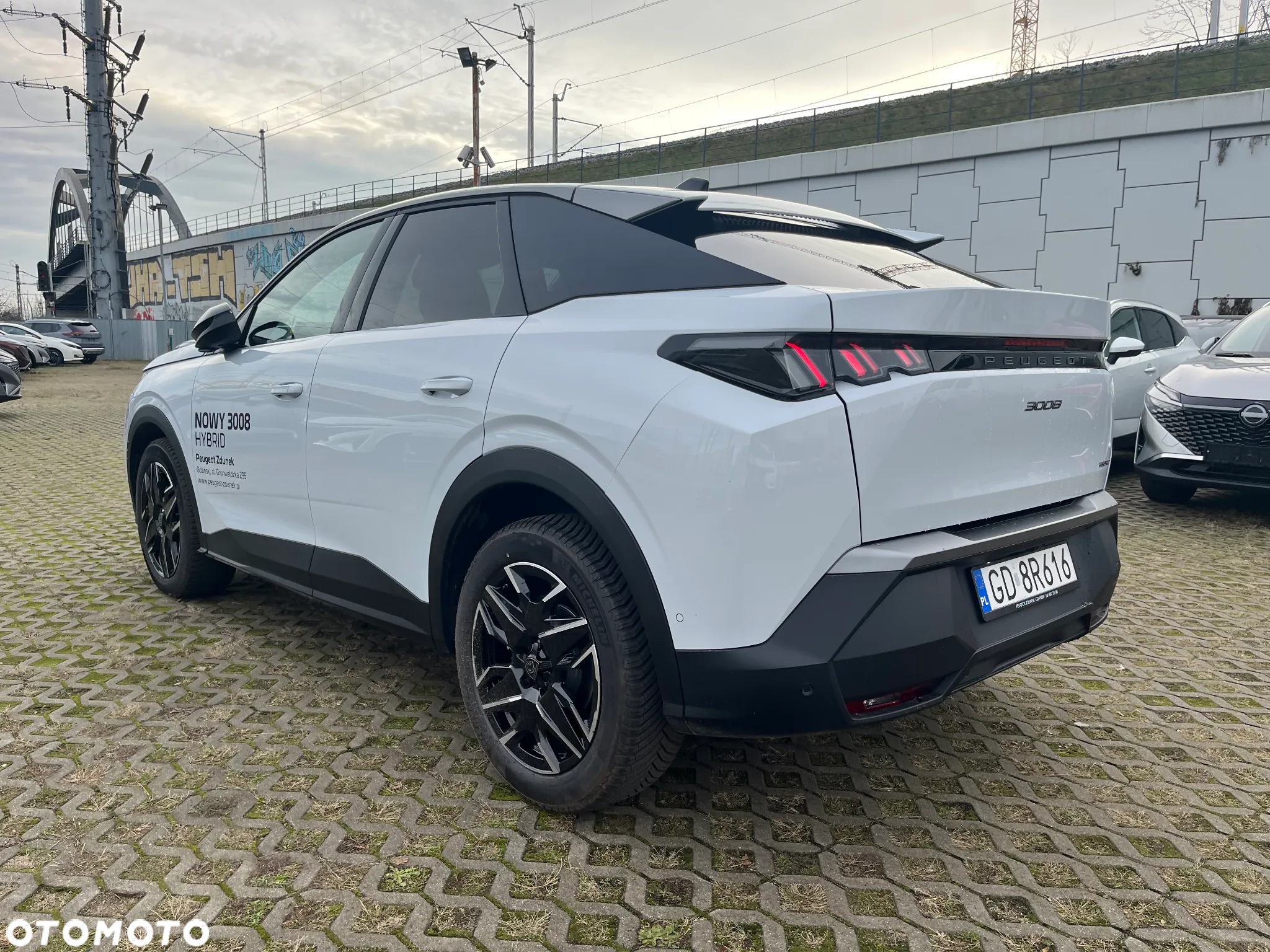 Peugeot 3008 1.2 PureTech mHEV Allure e-DCS6 - 4