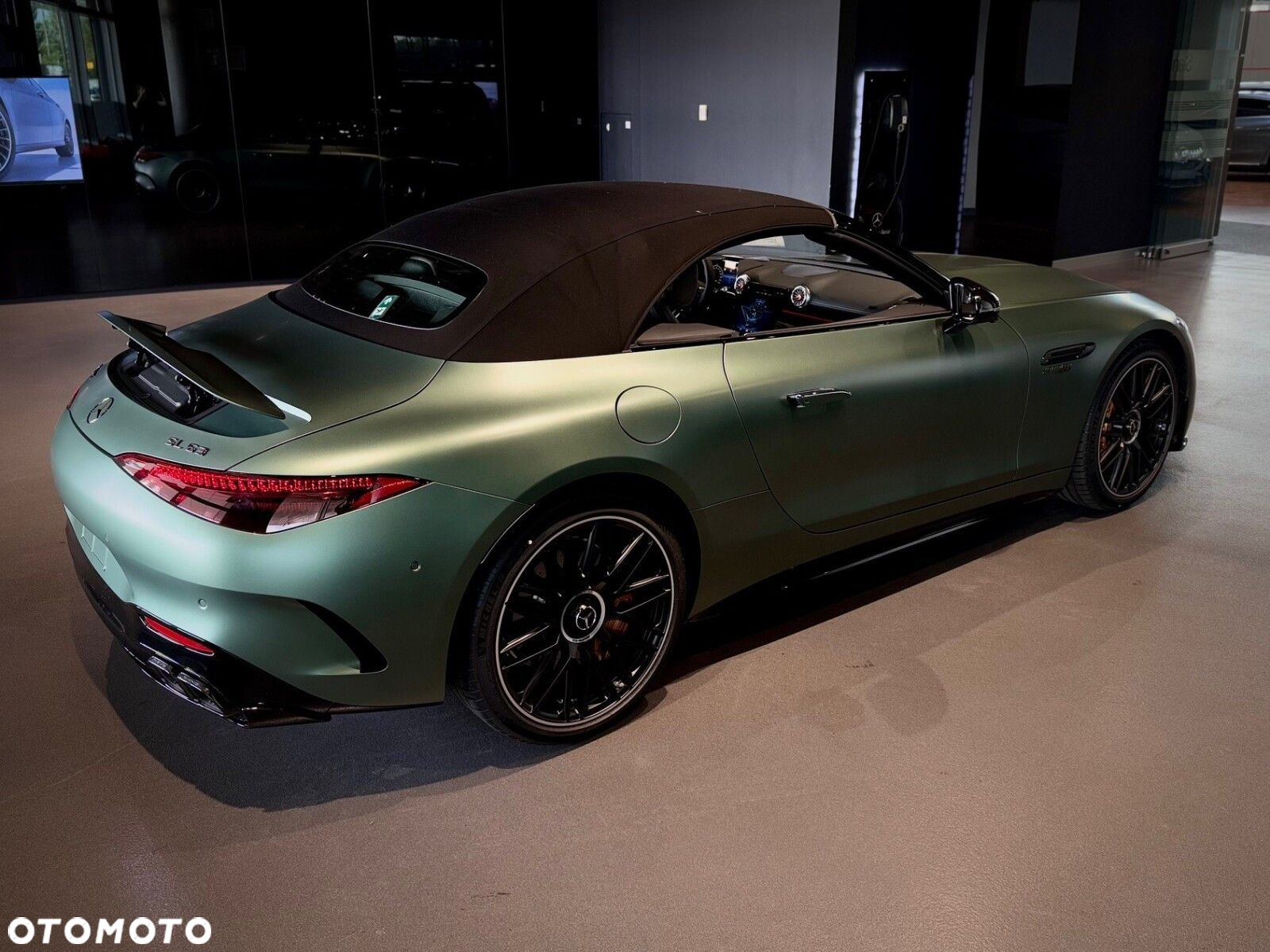 Mercedes-Benz SL - 13