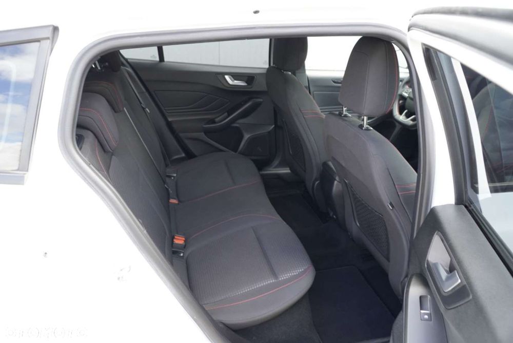 Ford Focus 2.0 TDCi ST-Line Black ASS PowerShift - 7
