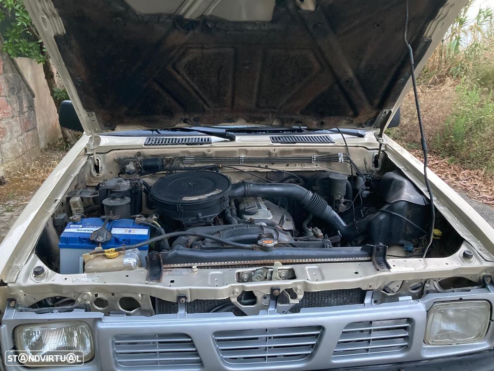 Nissan Pick Up 2.5 D CD - 13