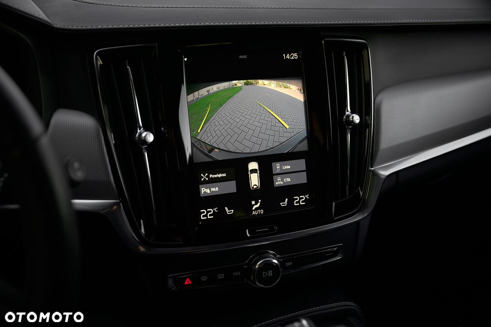 Volvo V90 T4 R-Design - 36