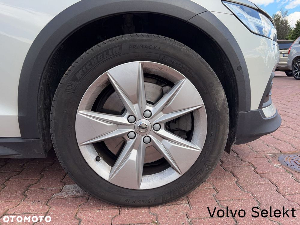 Volvo V60 Cross Country - 20