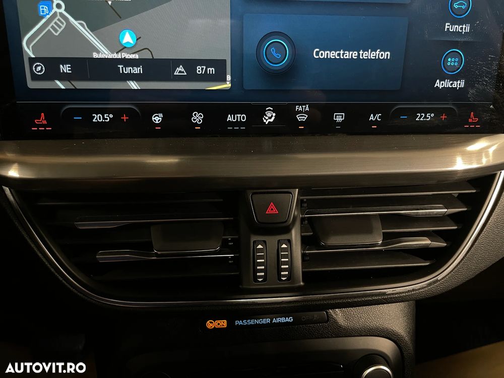 Ford Focus 1.5 EcoBlue 8AT Titanium - 21