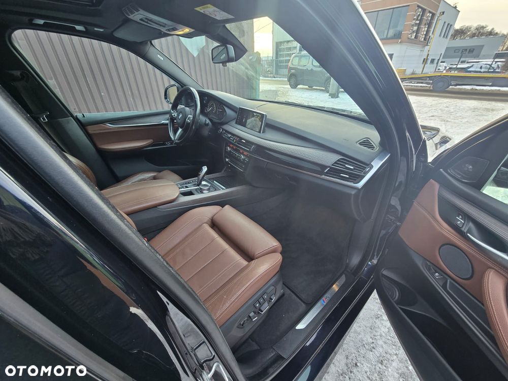 BMW X5 3.0si xDrive - 7