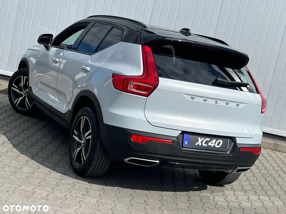 Volvo XC 40 T4 AWD Geartronic R-Design - 9