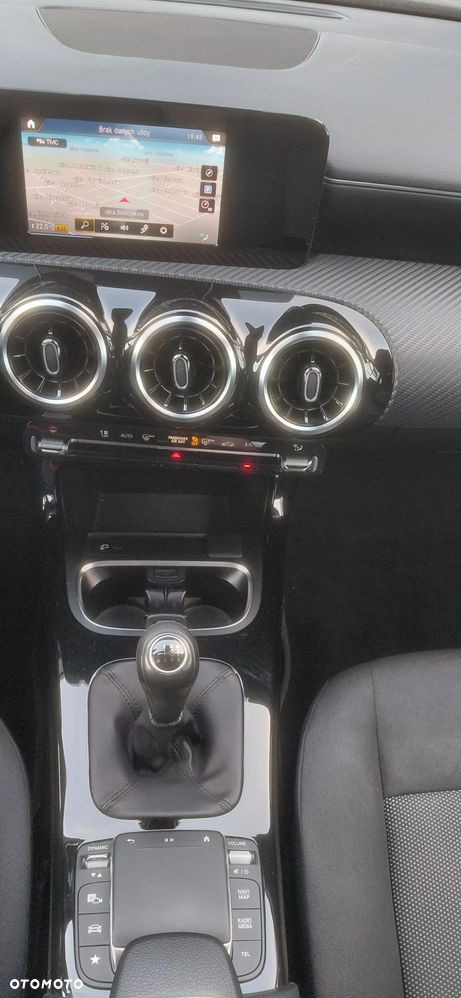 Mercedes-Benz CLA 180 Edition 2022 - 13