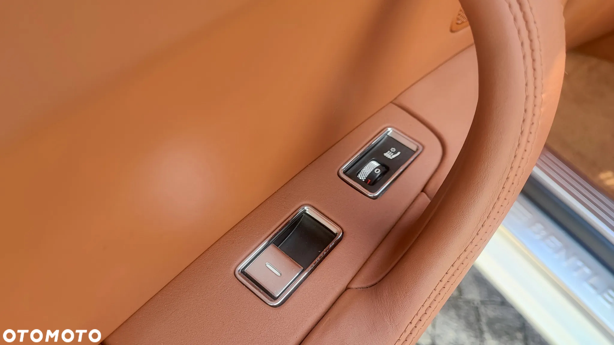 Bentley Flying Spur Continental - 24