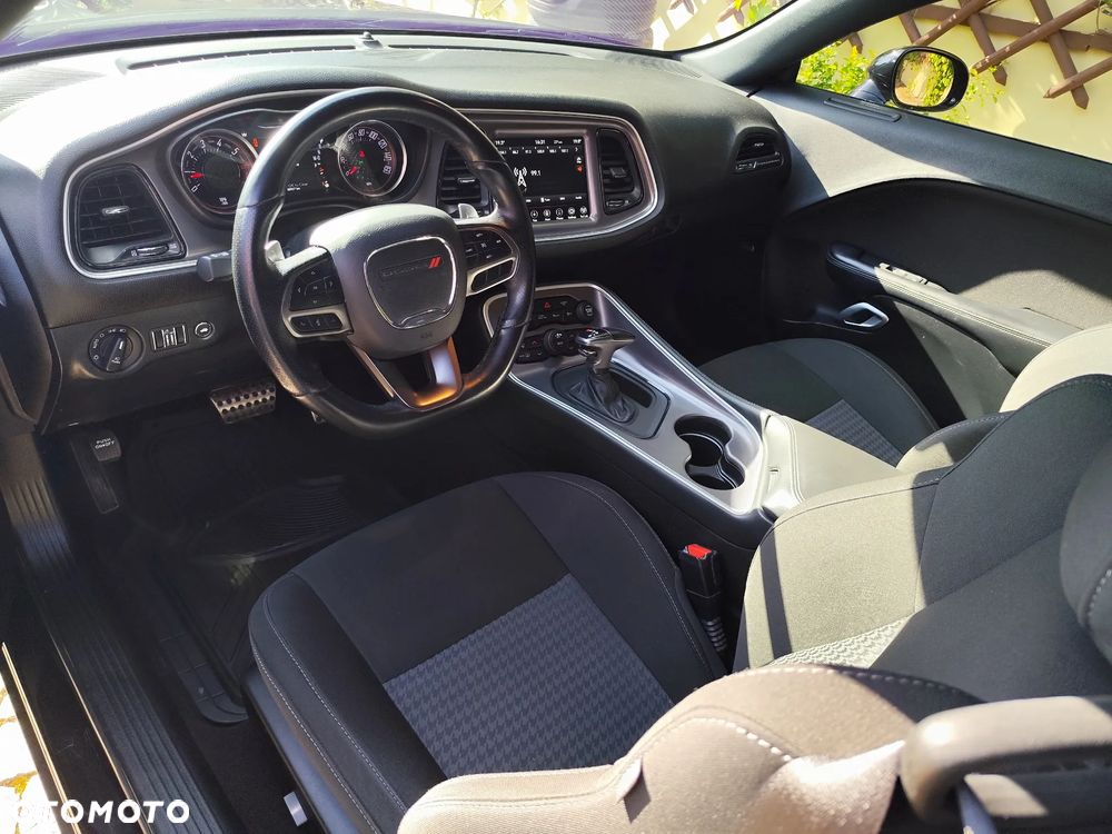 Dodge Challenger 5.7 R/T - 6