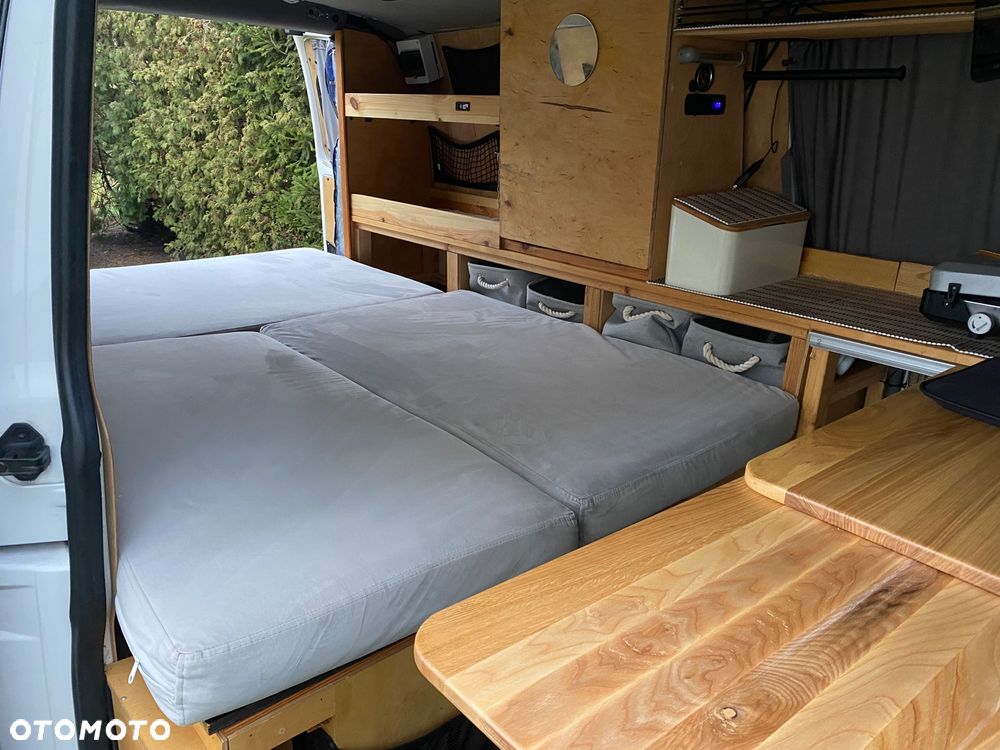Volkswagen Transporter - 19
