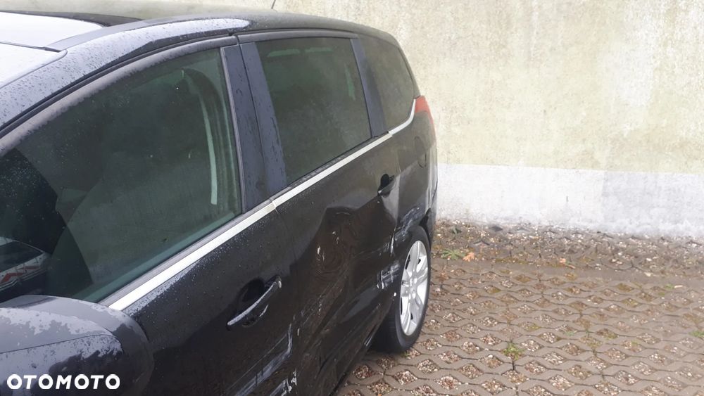 Peugeot 5008 2.0 BlueHDi Active 7os - 9